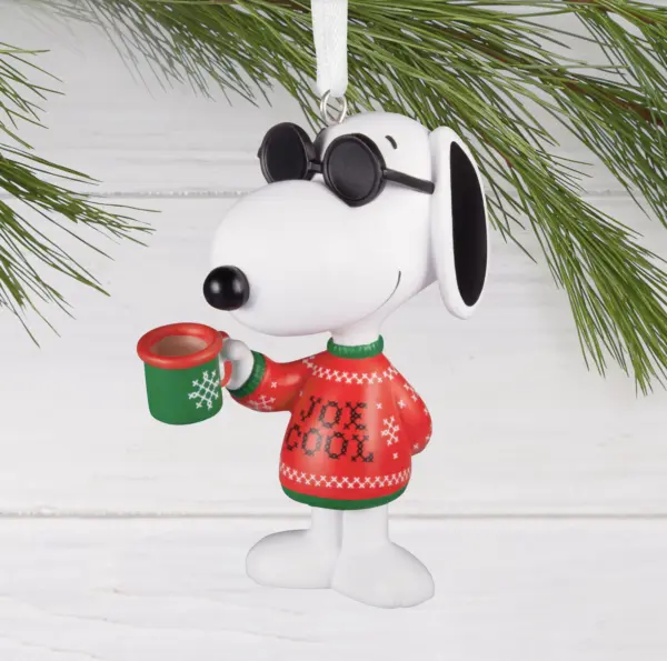 Festive Snoopy